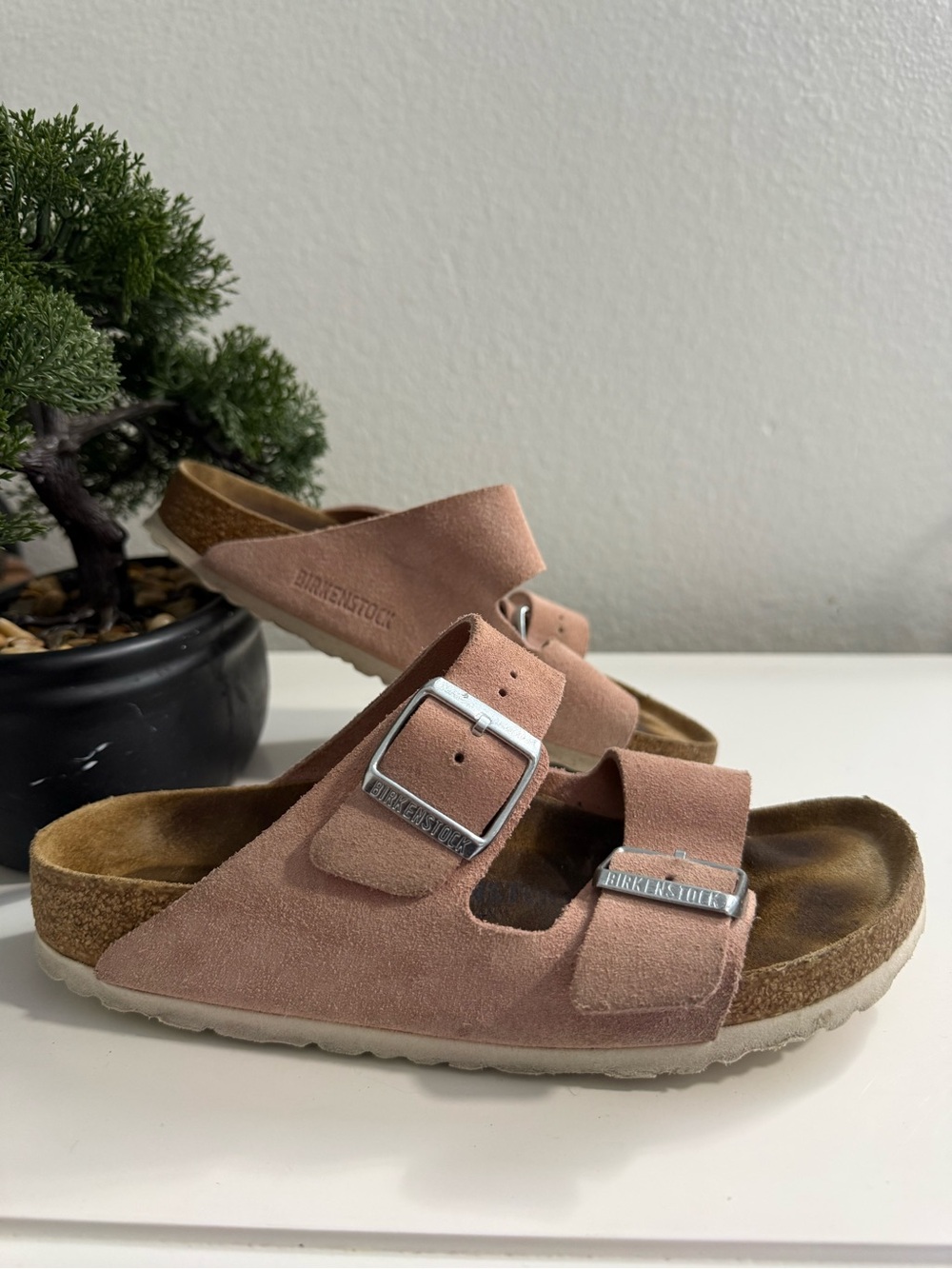 Birkenstock Arizona soft footbed women size 37 Pink Suede  Two-Strap Sandals